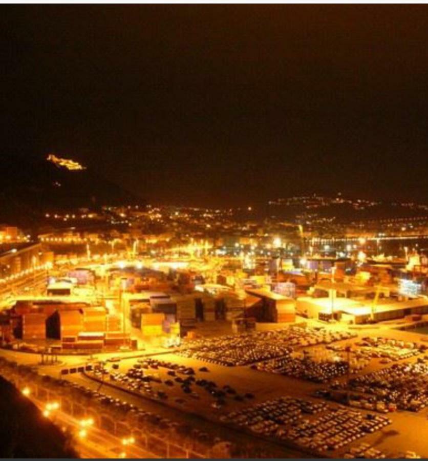 Dimora Dei Mercanti ซาแลร์โน ภายนอก รูปภาพ